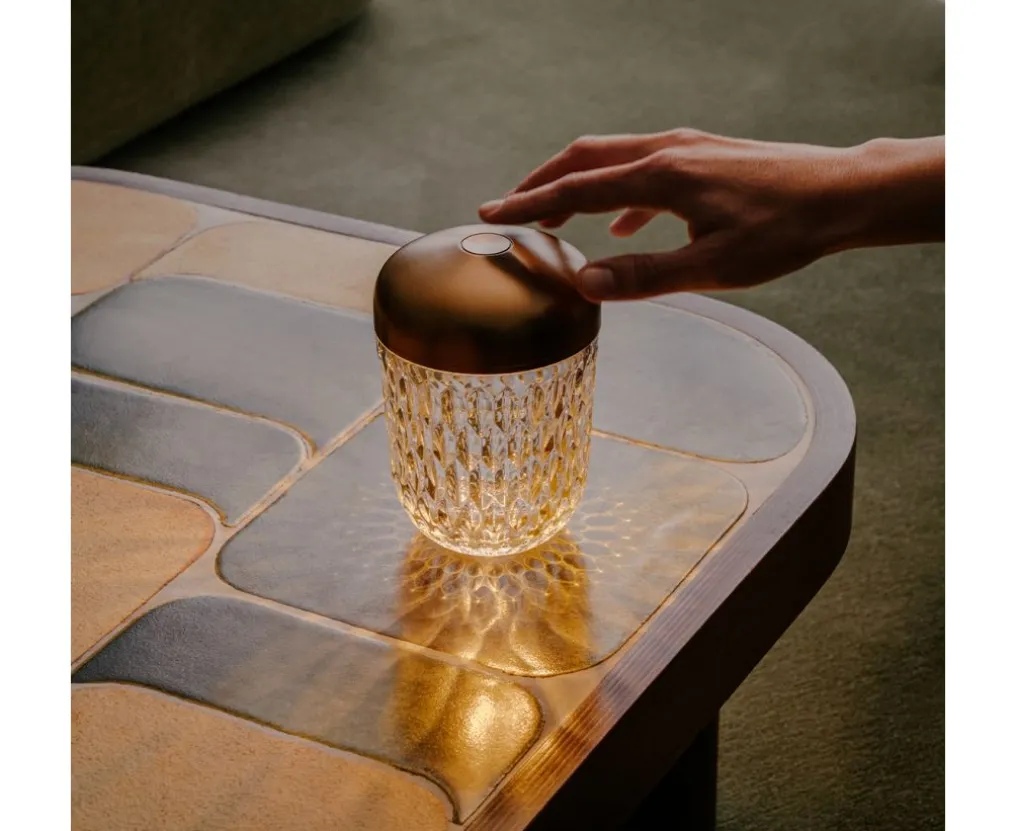 Copper-finished mini portable lamp: treat yourself to the Saint-Louis crystal lamp