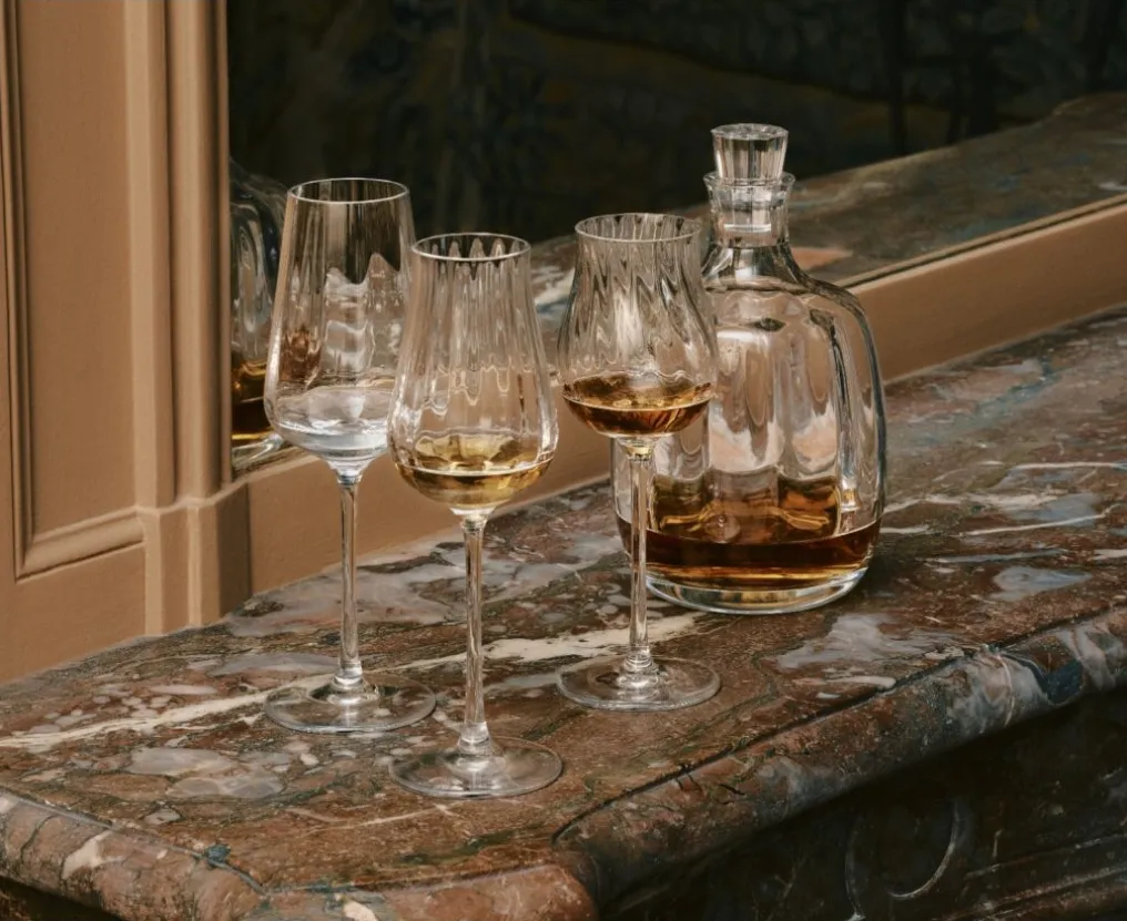 Young spirits glass: enjoy spirits in Twist collection glasses